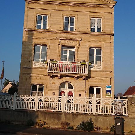 Joyeux Reveil Bed & Breakfast Courseulles-sur-Mer Exterior foto
