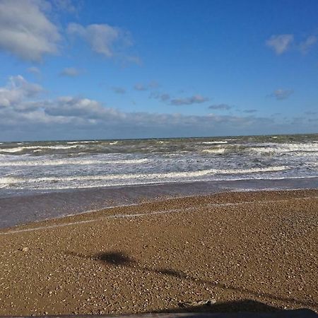 Joyeux Reveil Bed & Breakfast Courseulles-sur-Mer Exterior foto