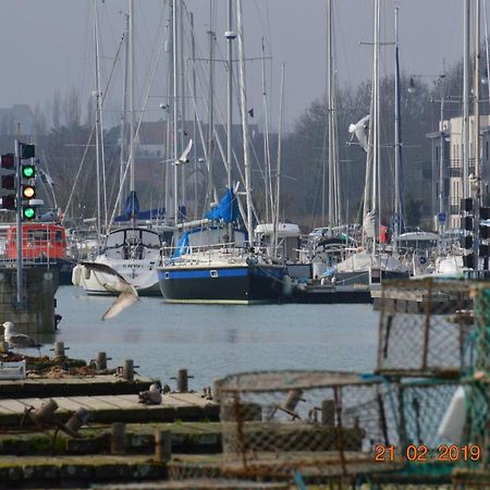 Joyeux Reveil Bed & Breakfast Courseulles-sur-Mer Exterior foto